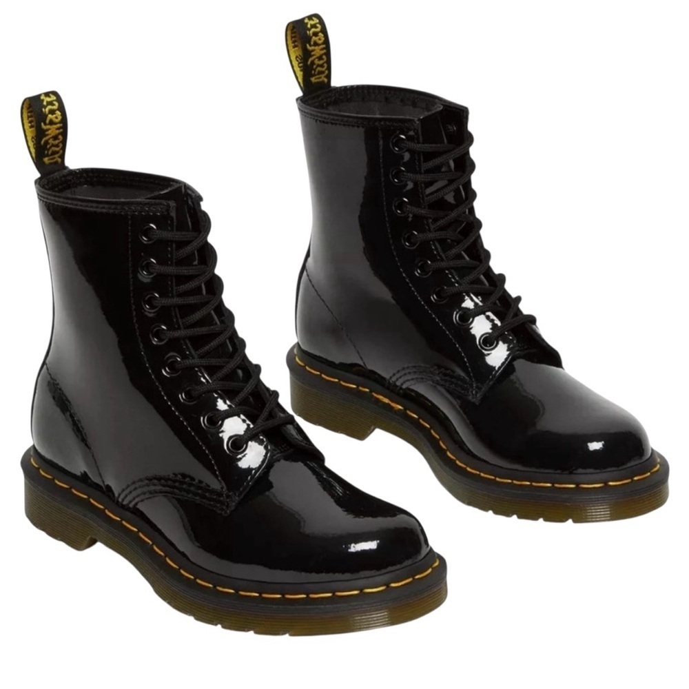 NWT Authentic Dr. Martens Shiny Black Patent Leather Boots Size 8
